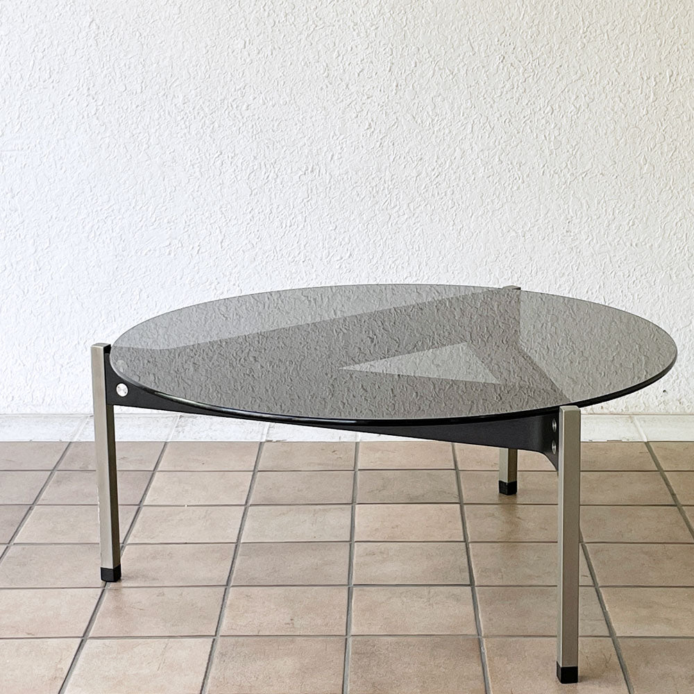 【用賀店】マシンエイジ Machine Age トライアングルテーブル Triangle Table スモーク ガラステーブル 長大作 希少 買取させていただきました。