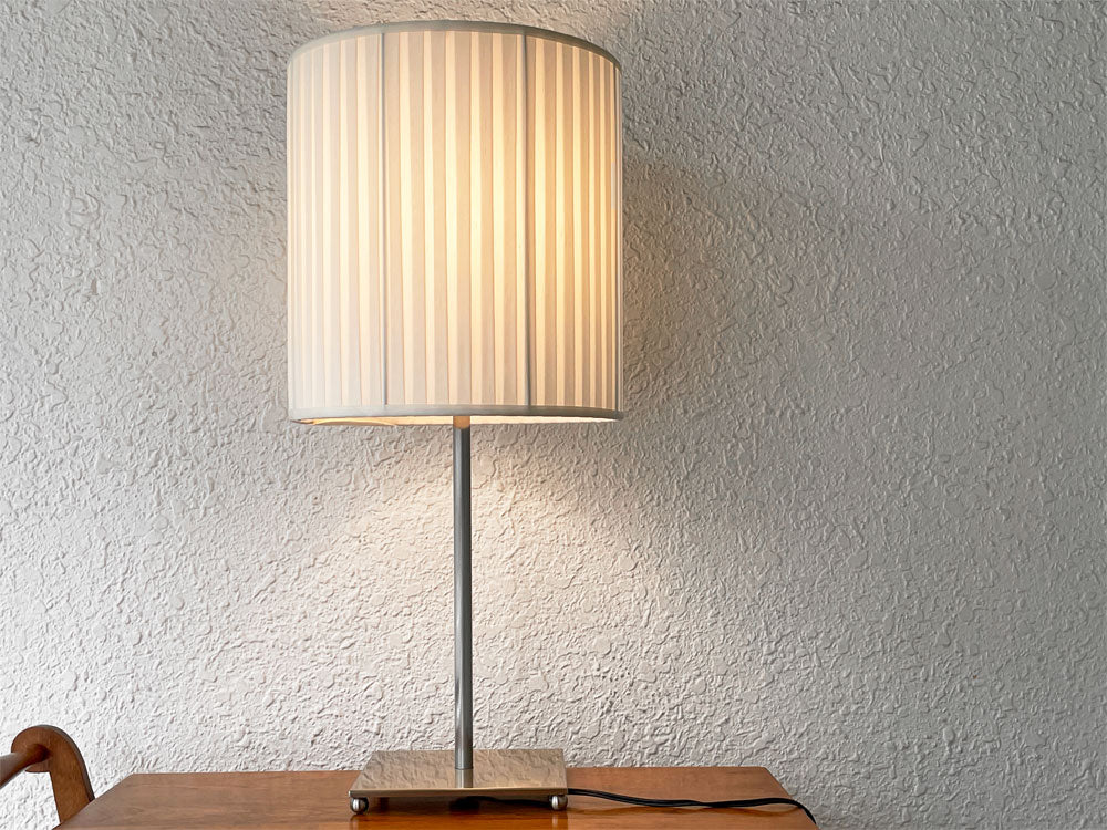 ワイスワイス WISE WISE プリーツ PLEATS KW-701 テーブルランプ デスクライト 卓上照明 W30cm 展示品 中古品 買い取りしました。