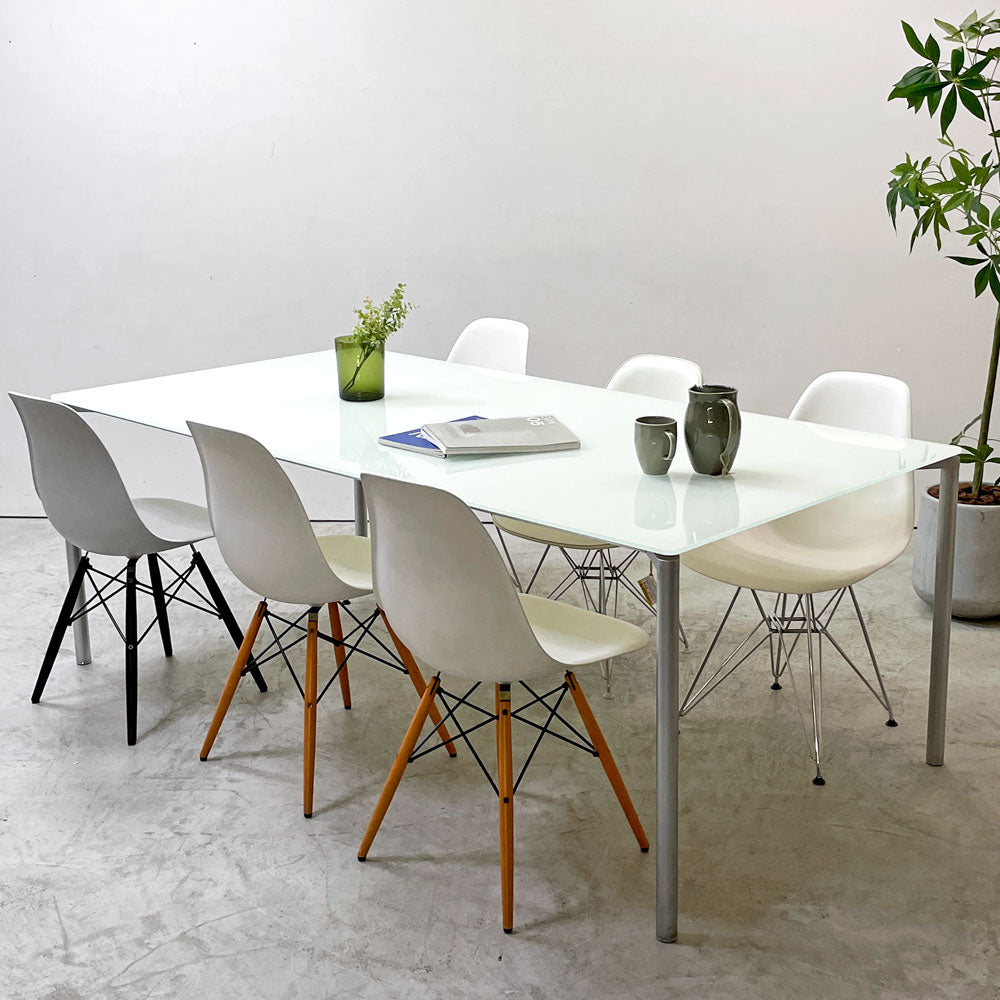 【祖師ヶ谷大蔵店】フリッツハンセン Fritz Hansen プラーノ PLANO ダイニングテーブル W200×D100cm ガラス天板 裏面焼付塗装 北欧 デンマーク モダンデザイン 買取させていただきました。
