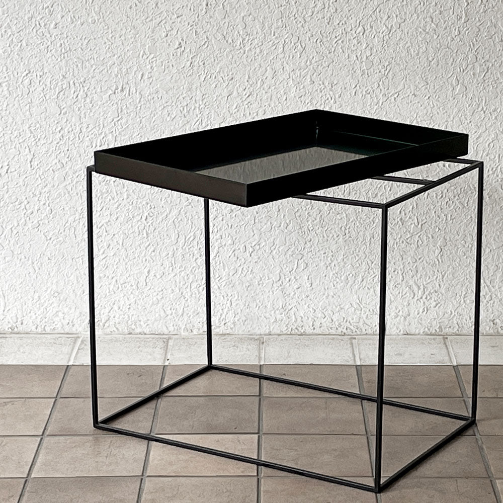 【用賀店】ヘイ HAY トレイテーブル TRAY TABLE L サイドテーブル ナイトテーブル ブラック モダンデザイン 北欧家具 デンマーク 定価￥49,500-  買取させていただきました。