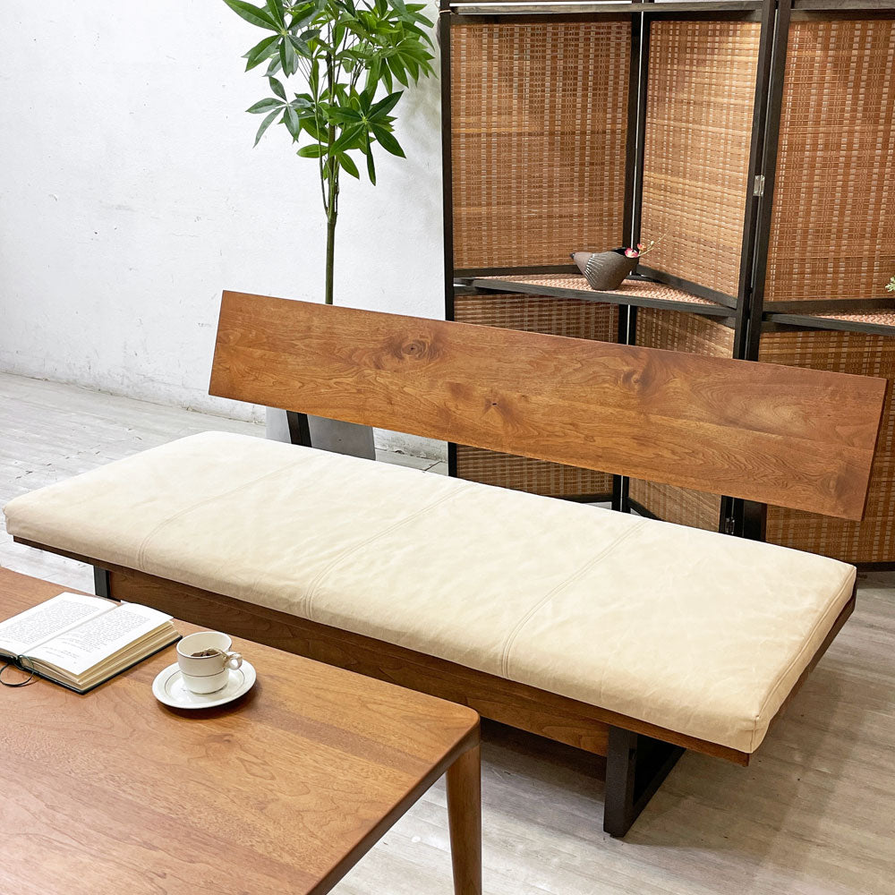 広松木工 hiromatsu フレックス FREX 168 3シーターソファ ウォールナット 無垢材 ファブリック スチール脚 カバーリング 参考定価 ￥363,000-　～ゆったりと、上質な佇まい。～