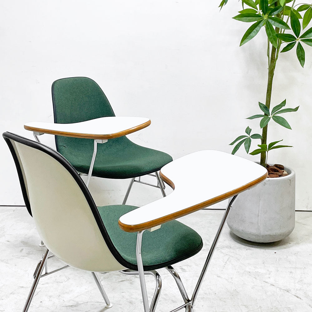 【祖師ヶ谷大蔵店】ハーマンミラー Herman Miller サイドシェルチェア セカンド 2nd ビンテージ アプホルスター スクールベース スタッキングベース 肘掛けテーブル付 イームズ ミッドセンチュリー 買取させていただきました。