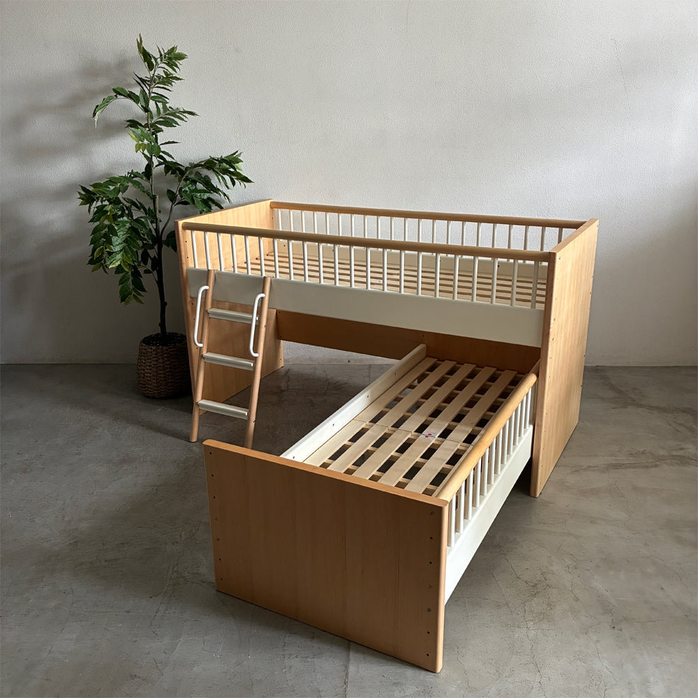 アクタス キッズ ACTUS Kids 現行品 テンポ TEMPO ベッド + ハイベッド 別売マットレス×2枚 付属 参考価格合計￥414,700の品 寝具 ～ 洗練された北欧風デザインが魅力の本格派キッズファニチャー！ ～