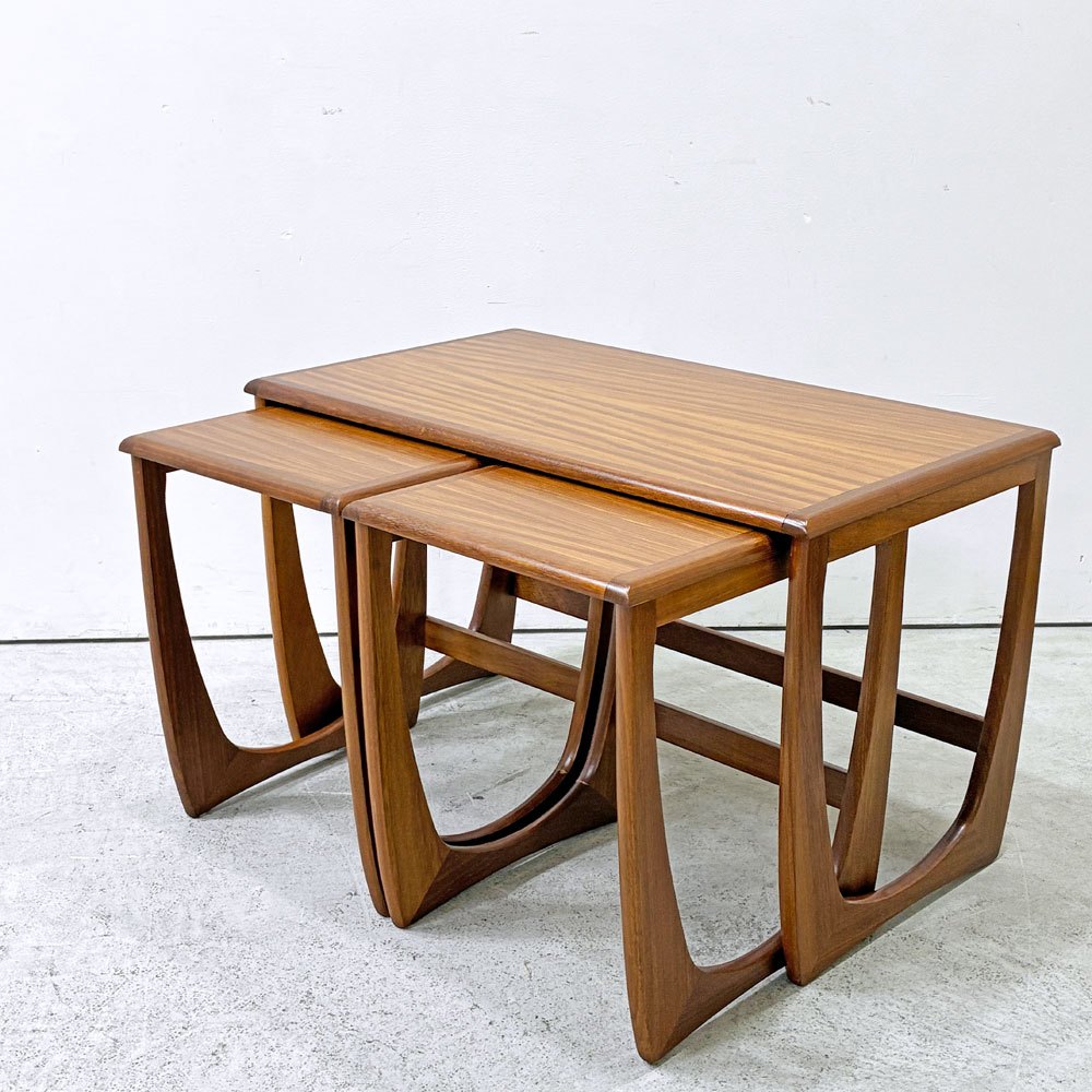 【祖師ヶ谷大蔵店】サンエルム・プロダクツ SUNELM Products チーク材 ネストテーブル スキーエンド 70's UKビンテージ 英国家具 ミッドセンチュリー 買取させていただきました。