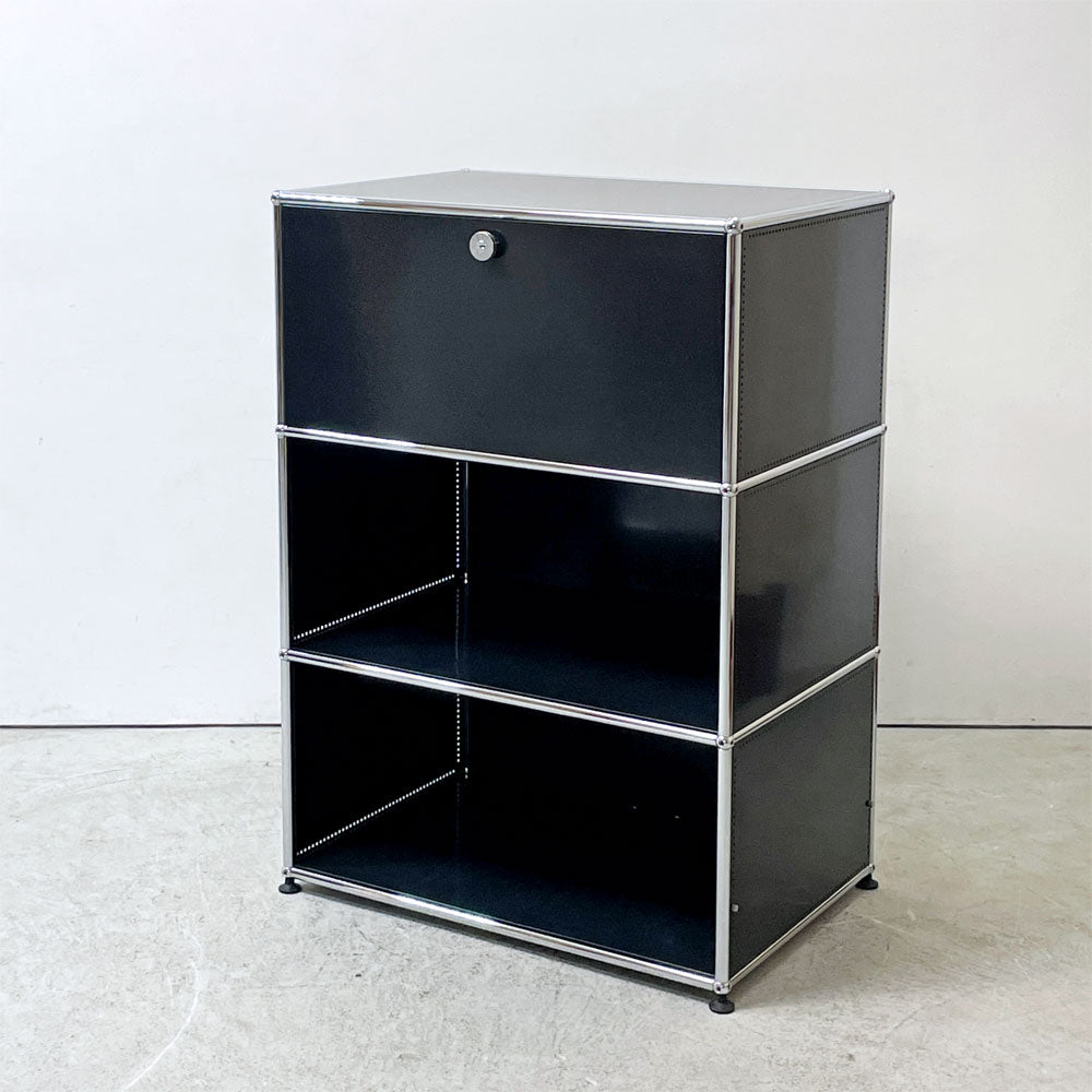 【祖師ヶ谷大蔵店】ユーエスエムハラー USMハラー USM Haller モジュラーファニチャー キャビネット シェルフ 1列3段 ドロップダウンドア×1 グラファイトブラック 鍵付き スイス モダン 買取させていただきました。