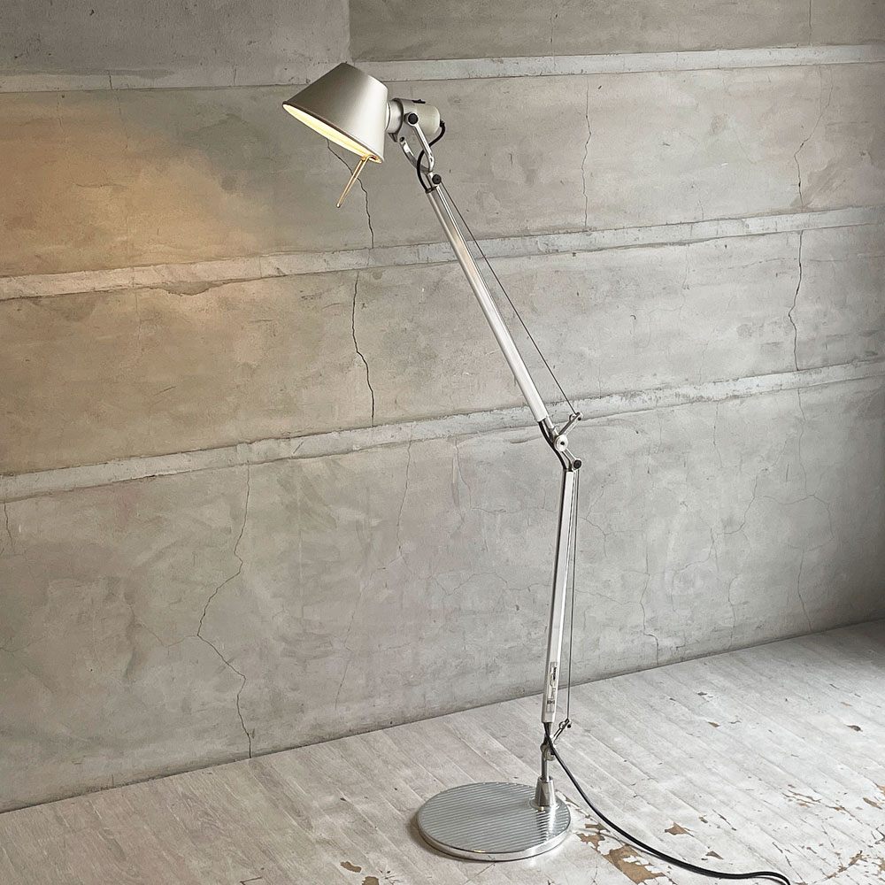 【学芸大学店】アルテミデ Artemide トロメオテーブル Tolomeo Table アルミ デスクライト テーブルライト ミケーレ・デ・ルッキ イタリア 買取させていただきました。