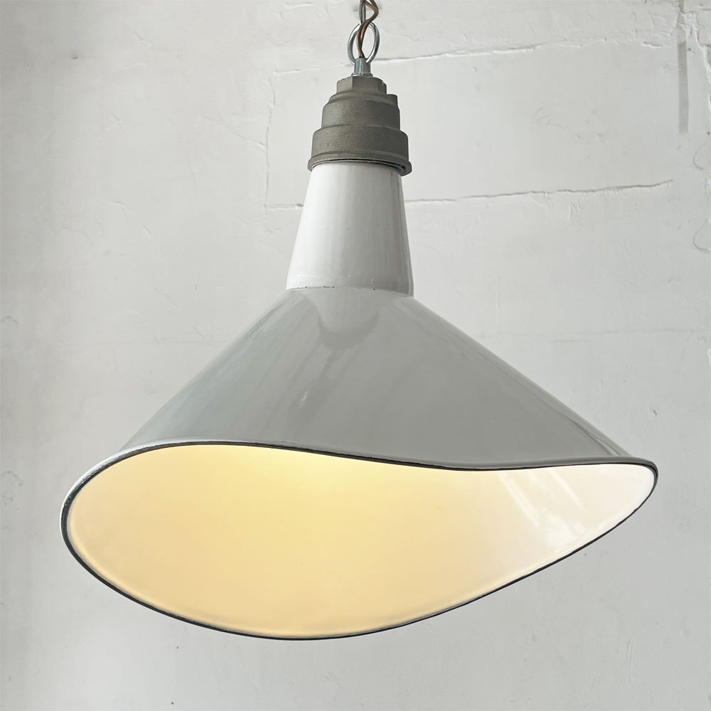 【下北沢店】ベンジャミン BENJAMIN ホーロー ペンダントランプ Elliptical Pendant USビンテージ インダストリアル 買取させていただきました。