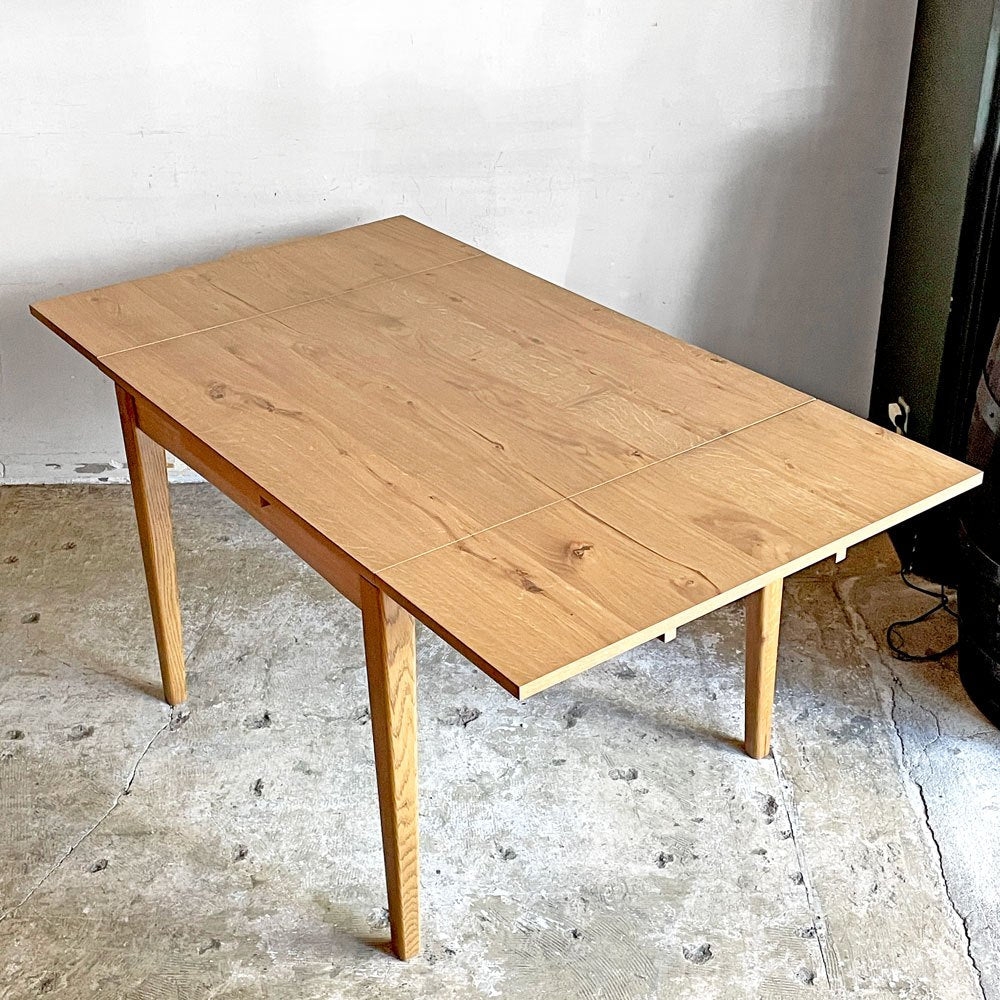 【自由が丘店】関家具 スレイド SLADE 伸長式 ダイニングテーブル エクステンション 両バタ式 オーク材 ラバーウッド無垢材■商品タイトル■ 買取させていただきました。