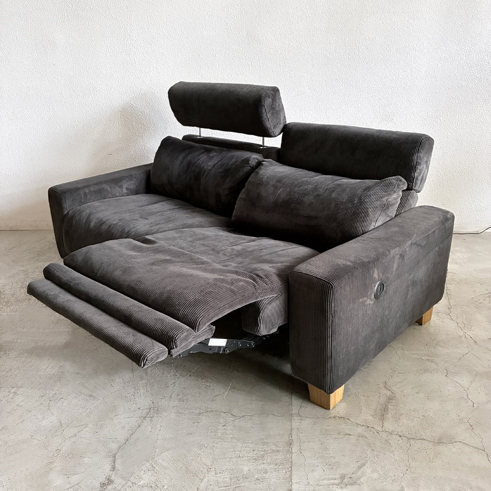 【登戸BASE店】クラッシュゲート CRASH GATE グリード 電動 リクライナー ソファ 2.5人掛け GREED Recliner sofa 2.5P 太畝ブラックコーデュロイ 参考価格24.2万円 関家具 買取させていただきました。