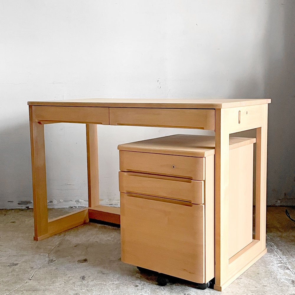 【自由が丘店】アクタス ACTUS アクタスキッズ エコレ ECOLE デスク＆サイドチェスト 2点セット W110cm アルダー材 買取させていただきました