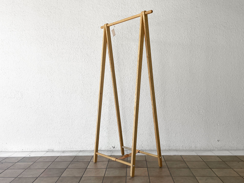 コサイン cosine ドレスラック ハンガーラック 折り畳み オーク無垢材 W75cm 革ベルト付 旭川家具 中古品 買い取りしました。