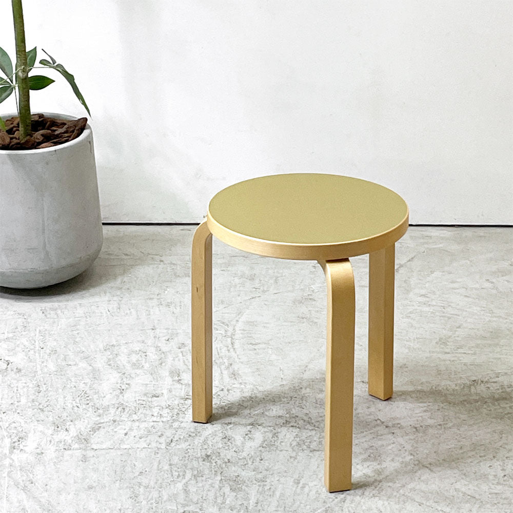 【祖師ヶ谷大蔵店】アルテック artek スツール60 オリーブ リノリウム 3本脚 アルヴァ・アアルト 80th記念モデル スコープ別注 買取させていただきました。