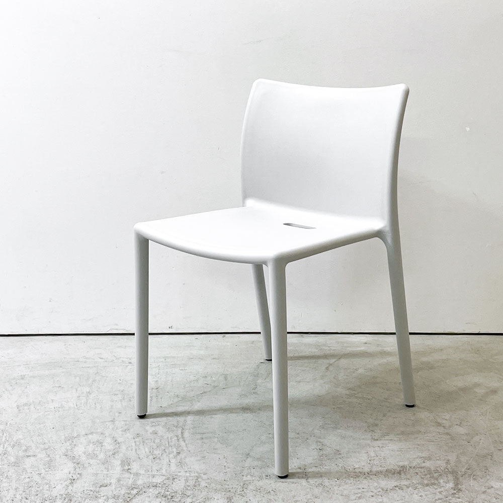 【祖師ヶ谷大蔵店】マジス MAGIS エアチェア AIR CHAIR ホワイト スタッキングチェア ダイニングチェア ジャスパー・モリソン 買取させていただきました。