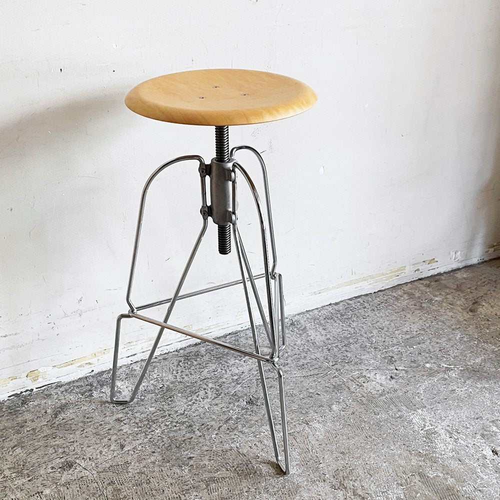 【自由が丘店】ハーマンミラー Herman Miller シックススツール Six Stool メープル材 スチールロッド 回転昇降 ミニマル ジェフ・コーヴィ 買取させていただきました。