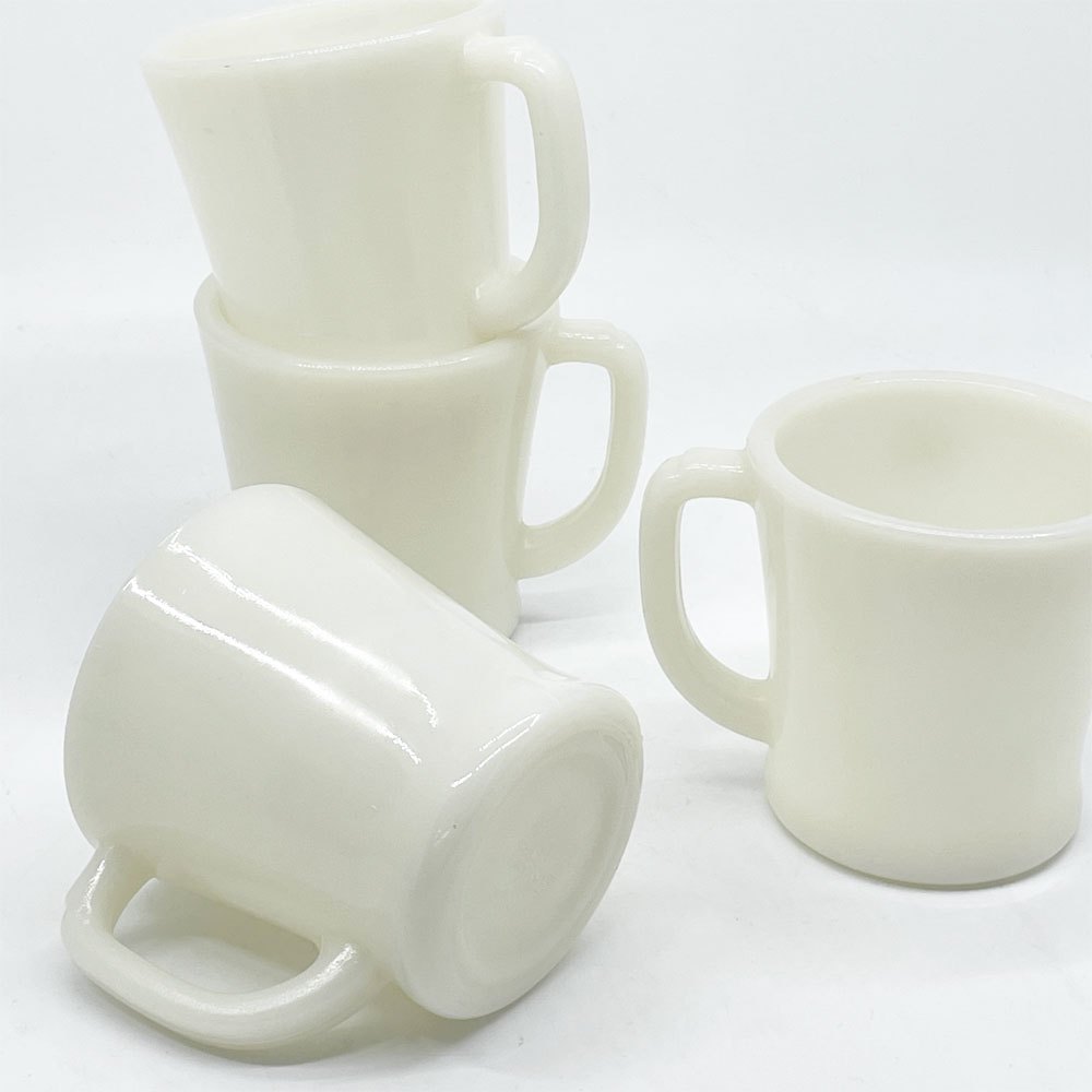 【祖師ヶ谷大蔵店】ファイヤーキング FIRE KING マグカップ Dハンドル ホワイト USビンテージ 1950年代 ミルクガラス アメリカ 計4客 買取させていただきました。