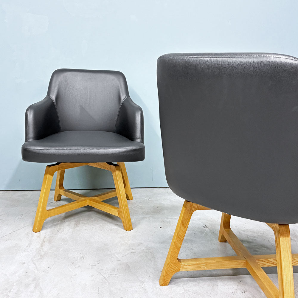 【経堂店】リビングハウス LIVING HOUSE ファボ FAVO アームチェア ダイニングチェア デスクチェア レザー ブラック 回転機能 廃番 計2脚 買取させていただきました。