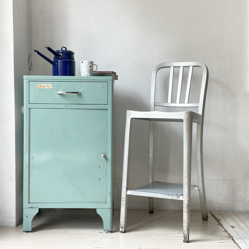 【下北沢店】USビンテージ US Vintage スチール サイドキャビネット 1ドロワー&1ドア タオルバー エナメル塗装 買取させていただきました。