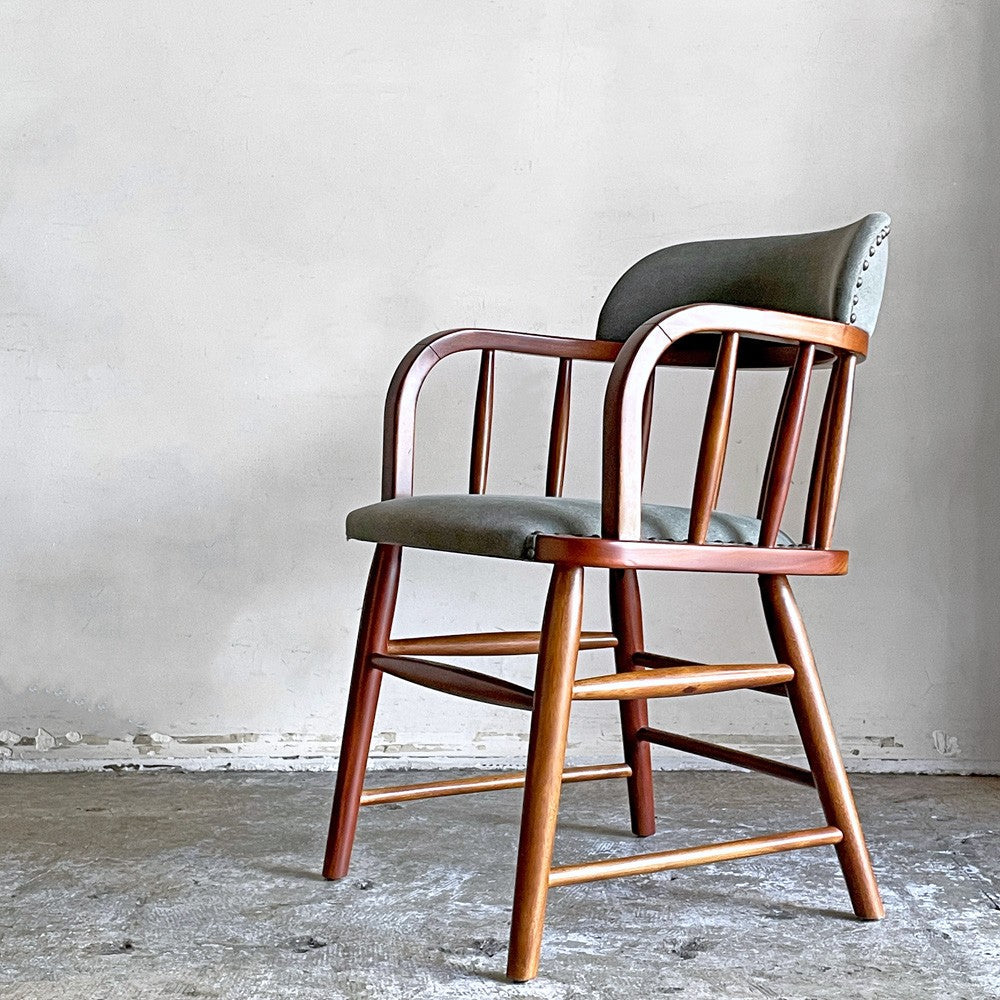 【自由が丘店】アクメファニチャー ACME Furniture オークス アーム チェア OAKS ARM CHAIR カーキ ファブリック 鋲打ち USビンテージスタイル 買取させていただきました。