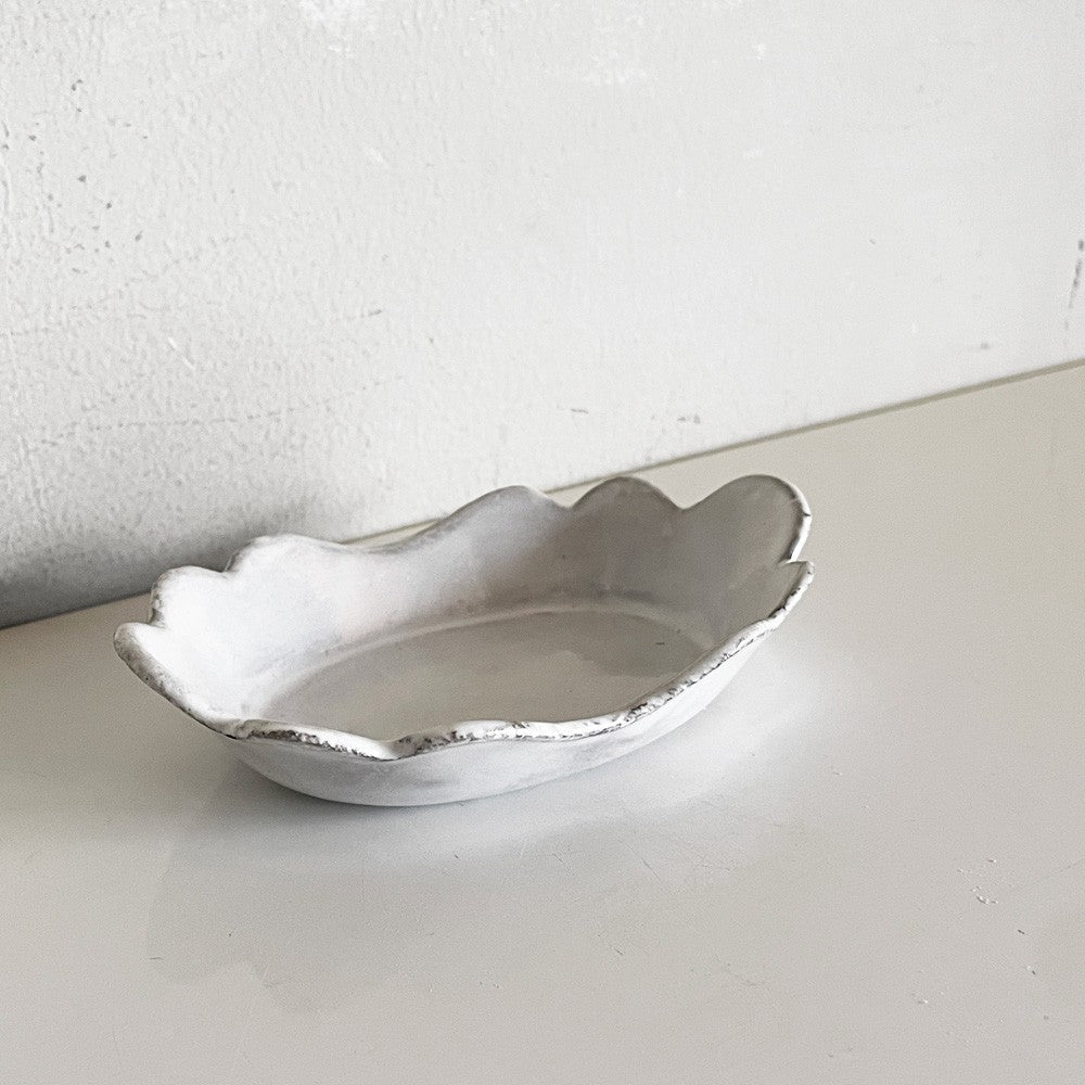 【自由が丘店】アスティエ・ド・ヴィラット Astier de Villatte コルベール Colbert テン ペタル Ten Petals スモールディッシュ W11cm 陶器 フランス 買取させていただきました。