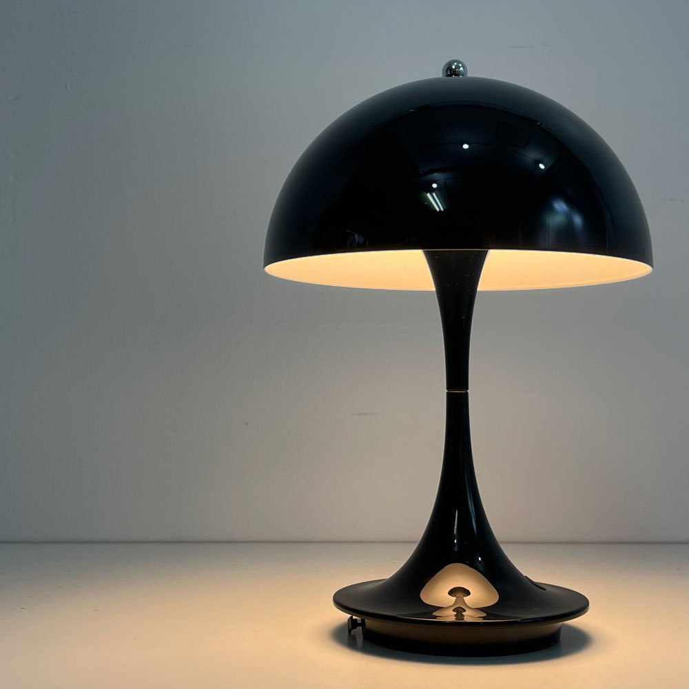 【祖師ヶ谷大蔵店】ルイスポールセン Louis Poulsen パンテラ Panthella 160 ポータブル テーブルライト USB充電式 ブラック 箱付 ヴェルナー・パントン 買取させていただきました。