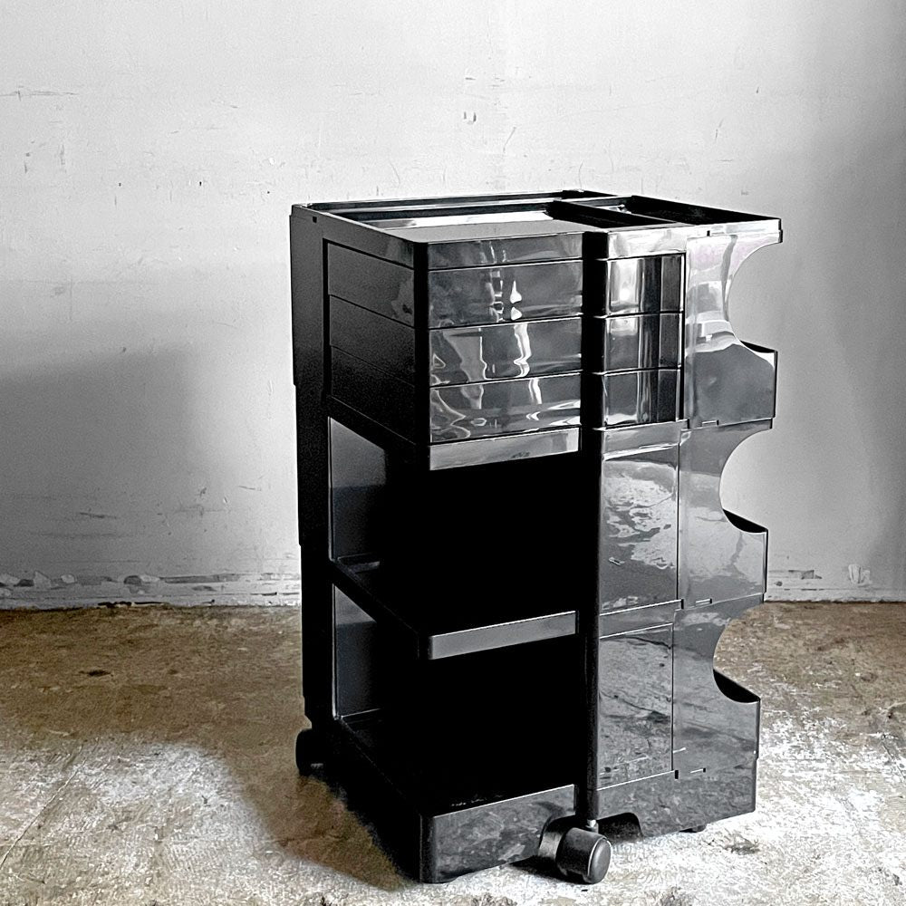 【自由が丘店】ビーライン B-LINE ボビーワゴン Boby Wagon 3段3トレイ ブラック ジョエ・コロンボ イタリア ミッドセンチュリー MoMA  買取させていただきました。