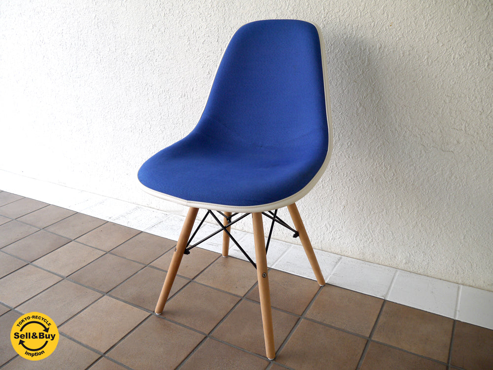 ハーマンミラー USA HermanMiller チャールズ & レイ ・ イームズ / C&R. Eames サイドシェルチェア Side shell chair 現行 FRP製ウルトラマリンシェル & アプホルスタータイプ × ドゥエルレッグ / ウッドベース ＝ DSW 定価131,760円 アメリカングラフィティ MoMA ミッドセンチュリー 不朽の名作 新着商品 買い取りしました。