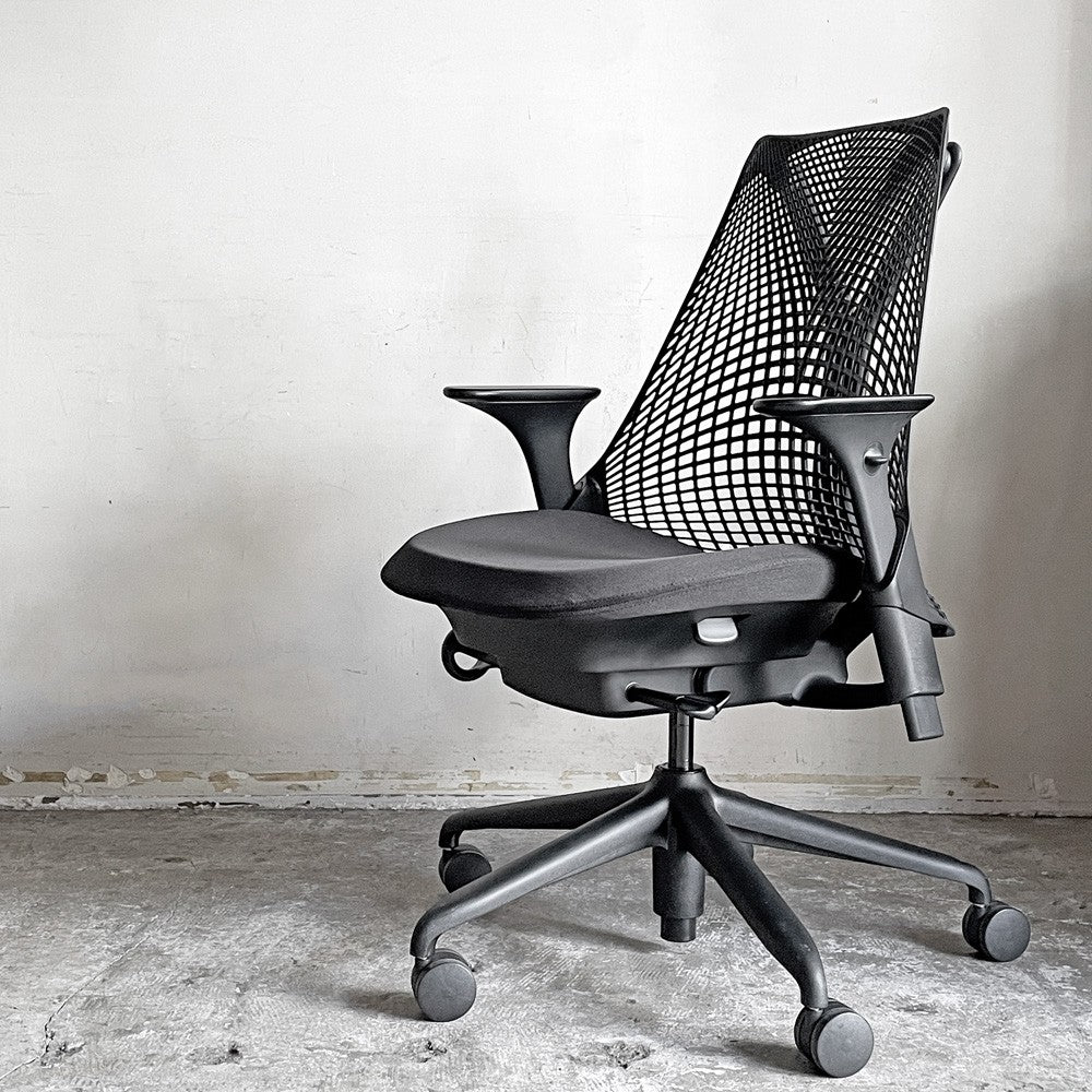 【自由が丘店】ハーマンミラー HermanMiller セイルチェア SAYL Chair ブラック サスペンションミドルバック アジャスタブルアーム イヴ・ベアール 買取させていただきました。