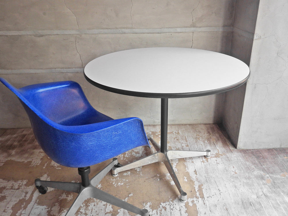 ハーマンミラー Herman Miller コントラクトテーブル ベース Contract ラウンド テーブル & アームシェルチェア 現行FRP製 U.マリンシェル 旧4本脚 キャスターベース DAT チャールズ & レイ イームズ 中古品 買い取りしました。