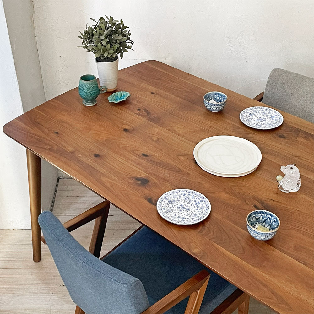 IDC大塚家具 OTSUKA シネマ２ ダイニングテーブル ～万事快調<ウォールナット>