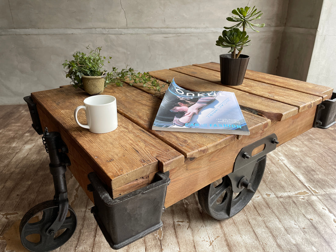 インダストリアルデザイン industrial design トロリーテーブル コーヒーテーブル センターテーブル ホイールレッグ 古材 W94cm 店舗什器  中古品 買い取りしました。