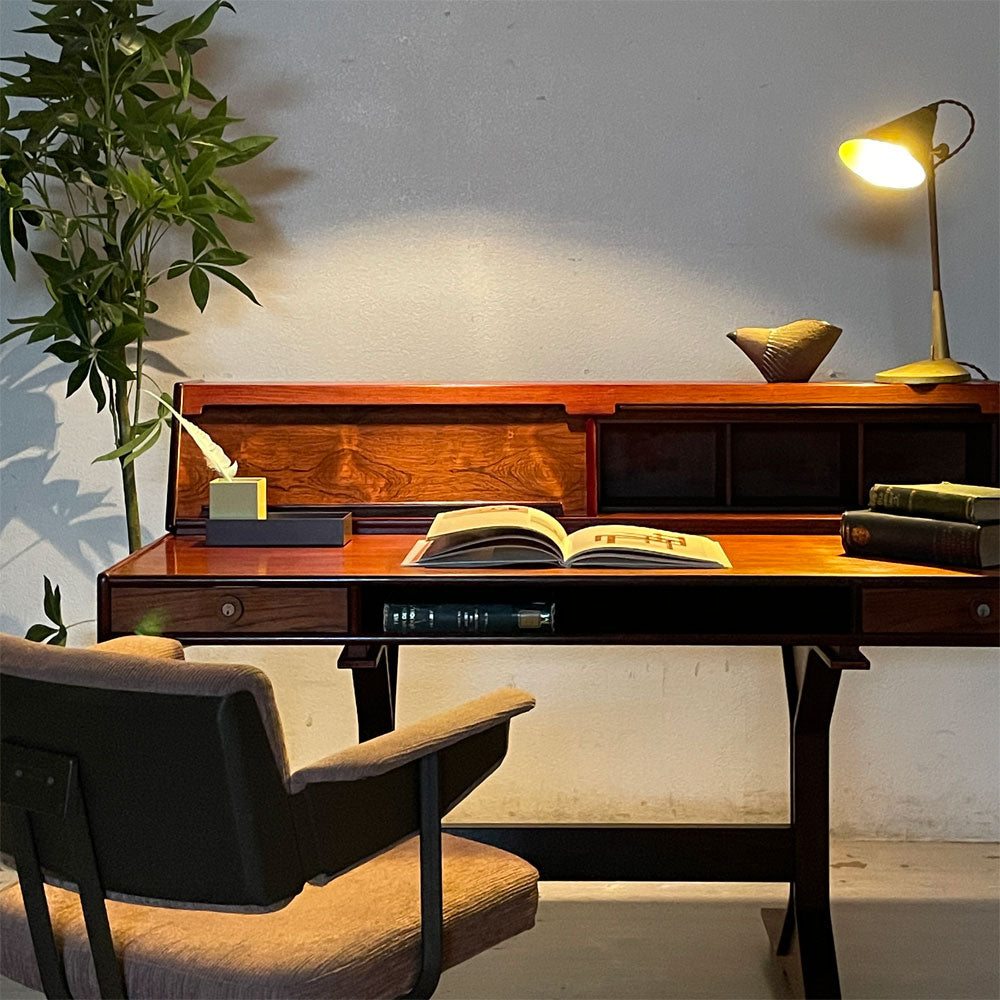 ベルニーニ Bernini Model530 ローズウッド ライティングデスク 2ドロワー + ロールトップ上台付き Gianfranco Frattini 蛇腹扉 書斎机 稀少イタリア モダン ビンテージ ～イタリア最高級家具ブランドによる芸術的なデスク～
