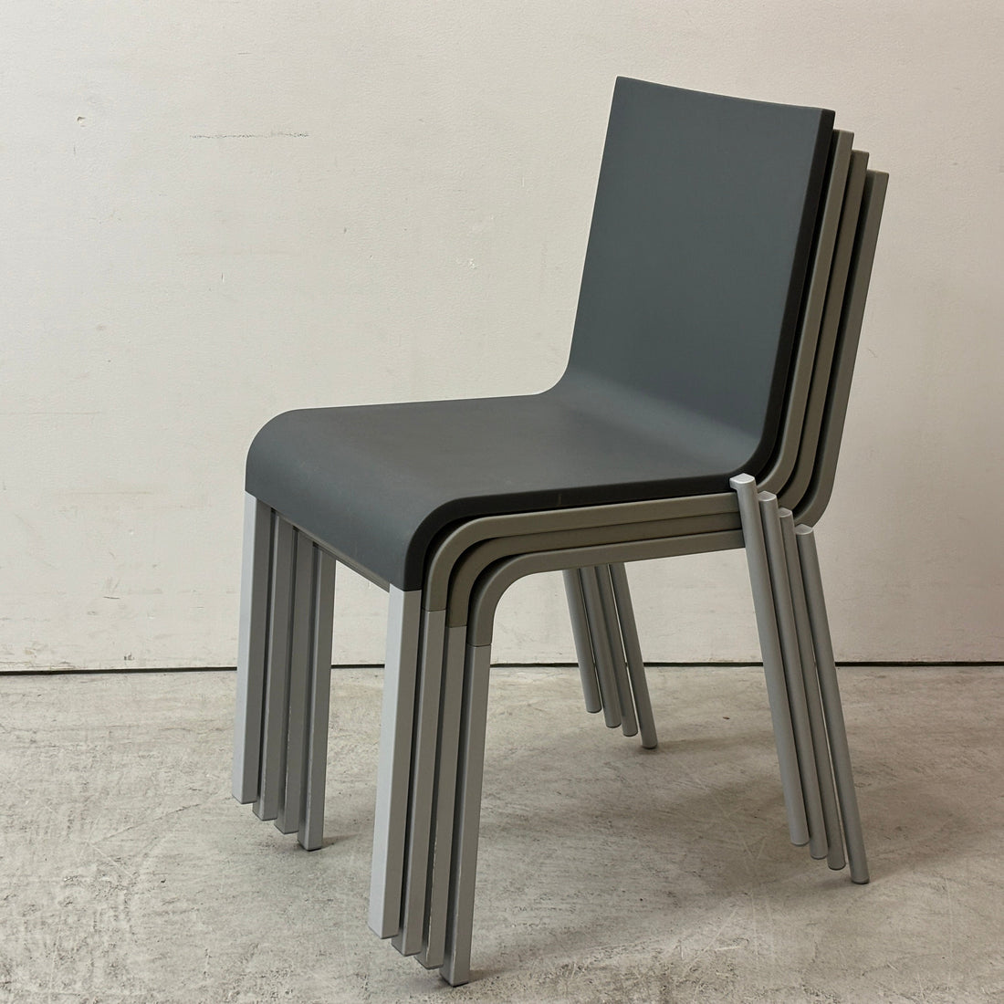 【祖師ヶ谷大蔵店】ヴィトラ vitra. ゼロスリー .03 ダイニングチェア スタッキングチェア マールテン・ヴァン・セーヴェレン Maarten Van Severen 4脚 買取させていただきました。