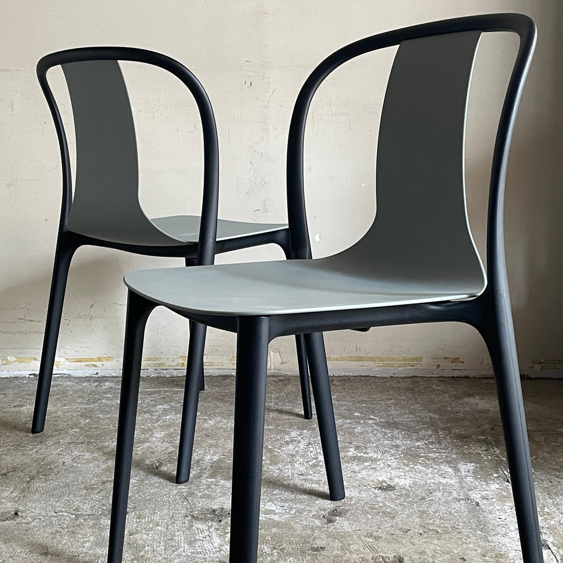 【自由が丘店】ヴィトラ Vitra ベルヴィルチェア Belleville Chair ダイニングチェア スタッキングチェア モスグレー ロナン & エルワン・ブルレック 買取させていただきました。