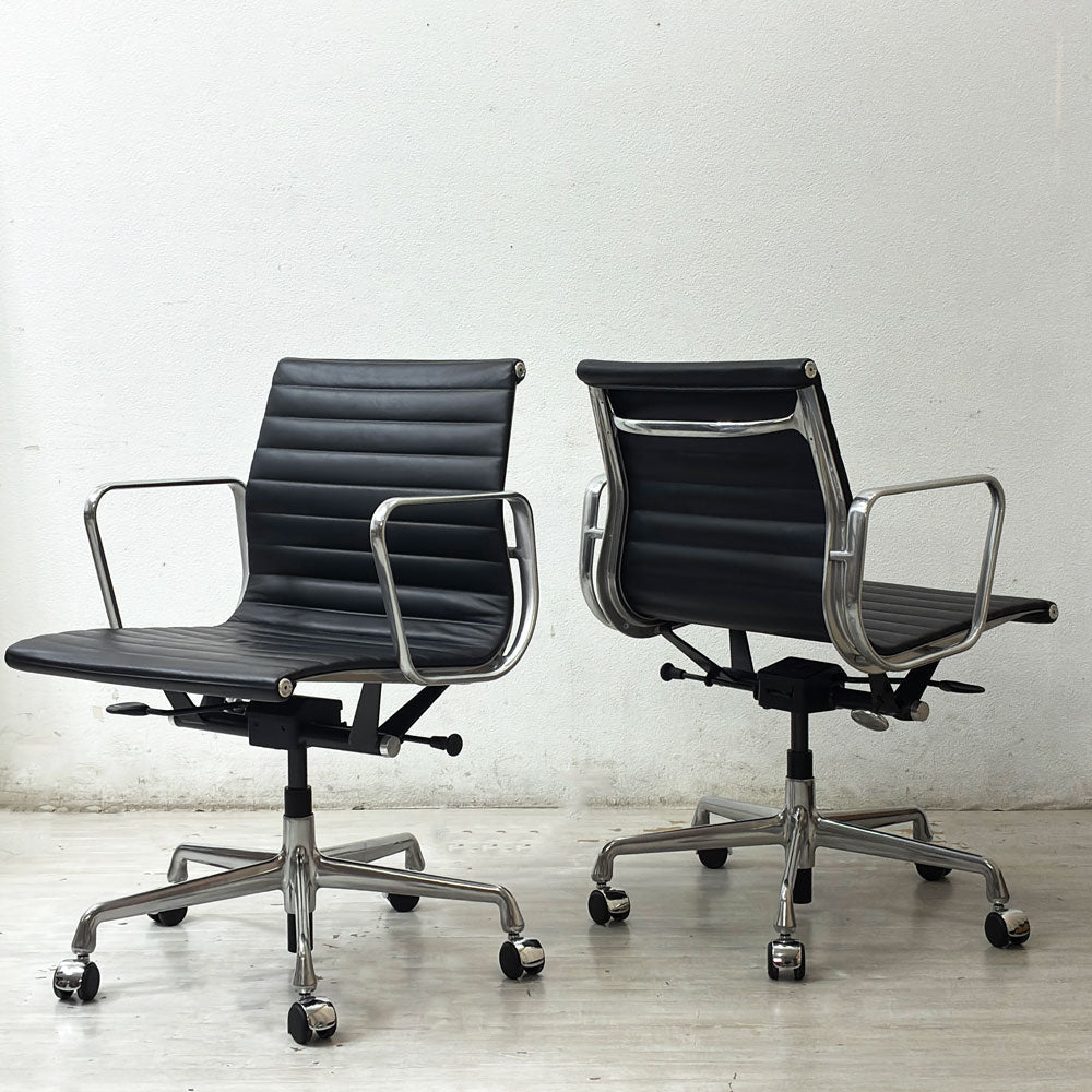 【祖師ヶ谷大蔵店】ハーマンミラー Herman Miller アルミナムグループ マネジメントチェア 本革 ブラック 5本脚 ガス圧昇降式 キャスター付 C&R イームズ ×2脚 買取させていただきました。