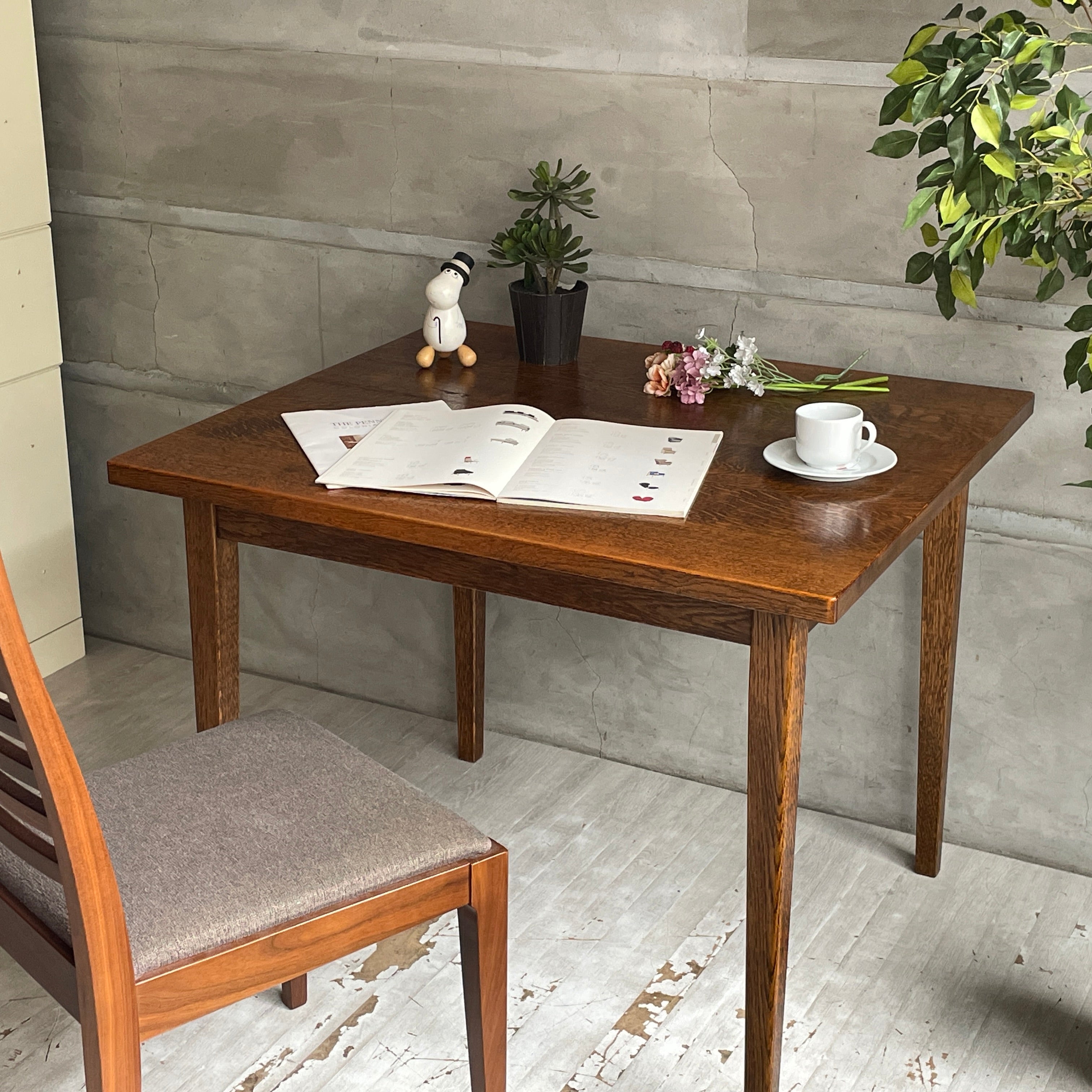 【学芸大学店】スタンダードトレード STANDARD TRADE DNTシリーズ ダイニングテーブル オーク材 ダークブラウン 90×79 セミオーダーサイズ  買取させていただきました。