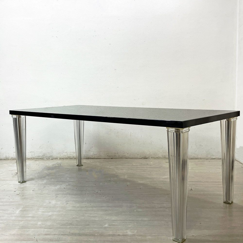 【祖師ヶ谷大蔵店】カルテル Kartell トップトップ TOPTOP ダイニングテーブル レクタングル190ガラス W190cm フィリップ・スタルク 定価￥681,400- 買取させていただきました。