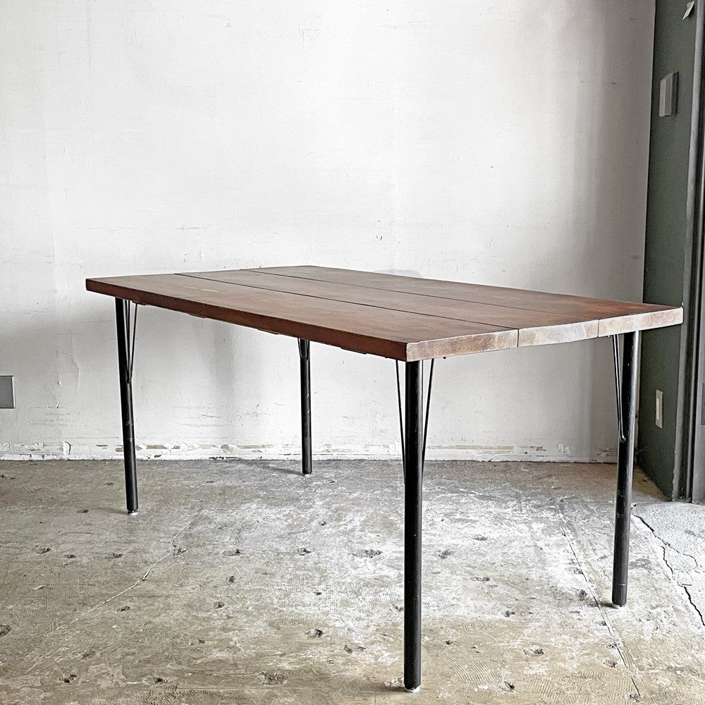 【自由が丘店】インダストリアル Industrial Design ダイニングテーブル 無垢材天板×スチールレッグ 幅150cm 工業系 店舗什器 買取させていただきました。