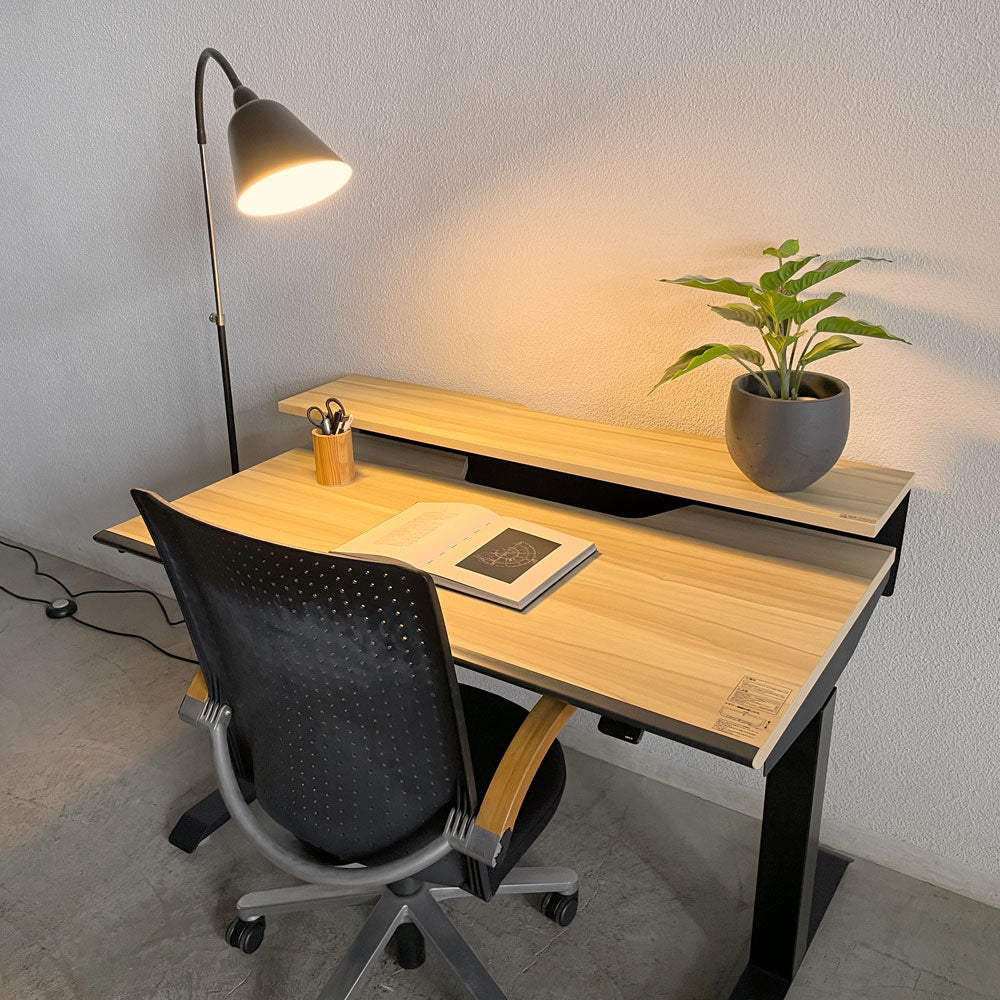 【登戸BASE店】コクヨ KOKUYO ハイエンドシリーズ シークエンス SEQUENCE 電動昇降デスク W1150 チルト可 ベーシックレバー ハイグレードカラー ウォームミディアム天板 × ブラック脚 参考価格294,910円の品 買取させていただきました。