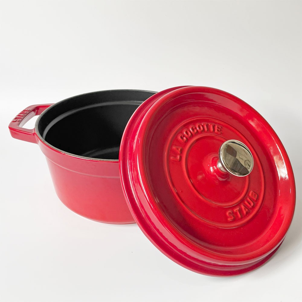【下北沢店】ストウブ staub ピコ・ココット Pico Cocotte ラウンド 両手鍋 鋳物 ホーロー 鋳鉄 20cm HI対応 フランス 買取させていただきました。
