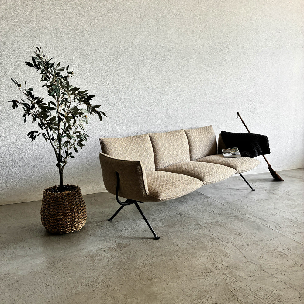 【登戸BASE店】マジス MAGIS オフィチーナ ソファ Officina Sofa ロナン & エルワン・ブルレック Ronan & Erwan Bouroullec 定価約124万円 買取させていただきました。