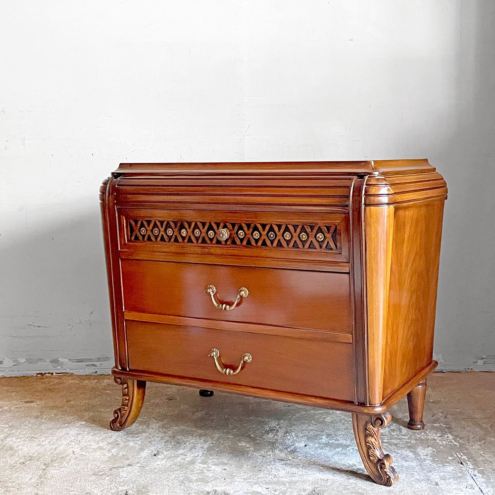 【自由が丘店】ヨーロピアンクラシカル European Classical スモールチェスト 3ドロワー 猫脚 木製 真鍮 アンティークスタイル 買取させていただきました。