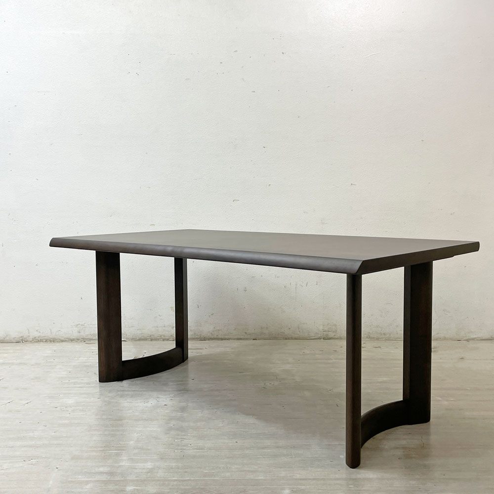 【祖師ヶ谷大蔵店】カリモク karimoku ディレトーレ Direttore ダイニングテーブル 無垢集成材 W164cm モダンデザイン 展示品 美品 買取させていただきました。