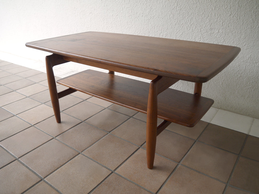 宮崎椅子製作所 × カイ・クリスチャンセン Kai Kristiansen ペーパーナイフ センターテーブル Paper Knife Center Table W1000 ウォールナット無垢材 定価￥156,640- コーヒーテーブル ～ ダニッシュミッドセンチュリーモダンを色濃く感じる趣深いローテーブル ～