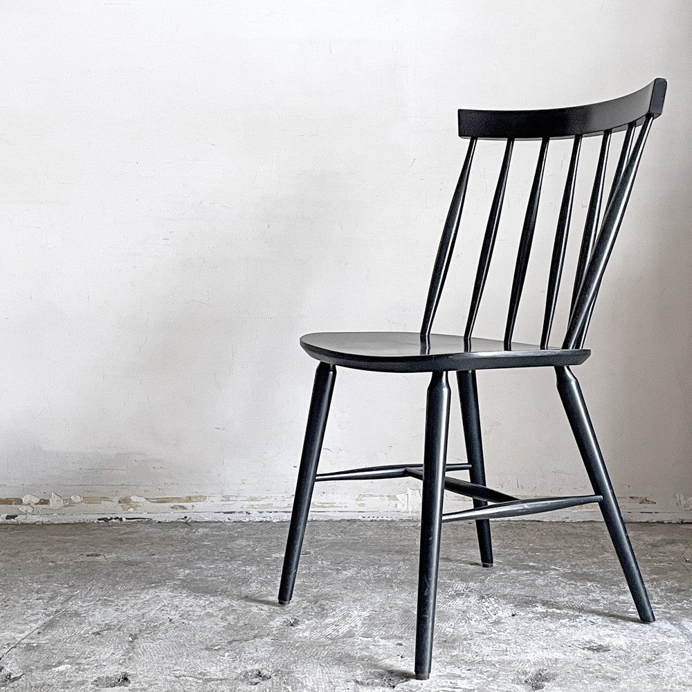 【自由が丘店】PAGED MEBLE エリザ2 ELIZA ダイニングチェア ウィンザーチェア ブラック ビーチ材 アクタス取り扱い ポーランド製 買取させていただきました。