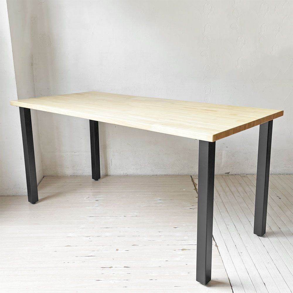 【下北沢店】かなでもの KANADEMONO ザ・テーブル THE TABLE デスク ミーティングテーブル ラバーウッド無垢集成材 スチール 配線孔＆配線孔トレー付き 買取させていただきました。