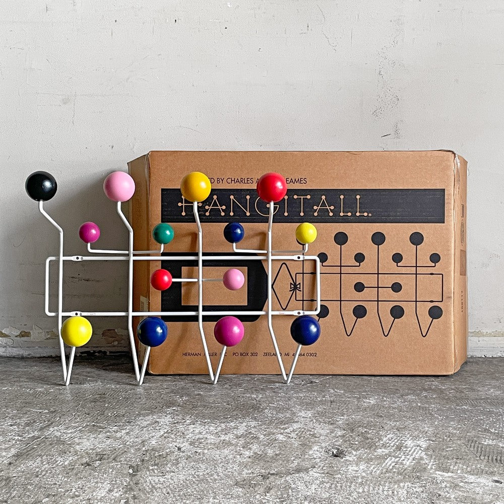 【自由が丘店】ハーマンミラー Herman Miller ハングイットオール Hang It All マルチカラー ウォールハンガー C&R イームズ ミッドセンチュリー 製造年証明書付 2002年製 箱付 買取させていただきました。