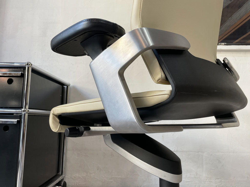 ウィルクハーン Wilkhahn オン ON ハイバック デスクチェア 本革 グッドデザイン賞 オフィスチェア ～ アルミダイキャストフレームはメカっぽい