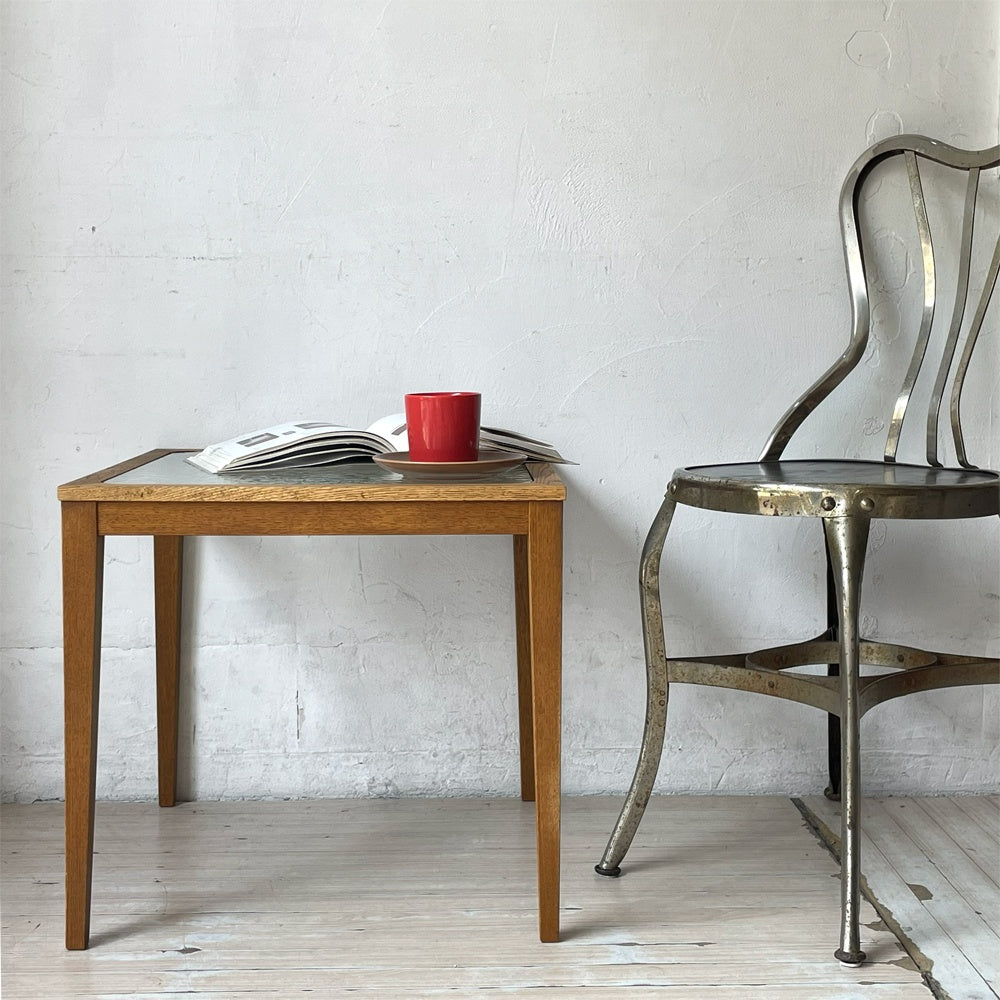 【下北沢店】トラックファニチャー TRUCK FURNITURE GT SIDE TABLE サイドテーブル コーヒーテーブル ナラ無垢材 ガラス天板 定価￥53.900- 買取させていただきました。