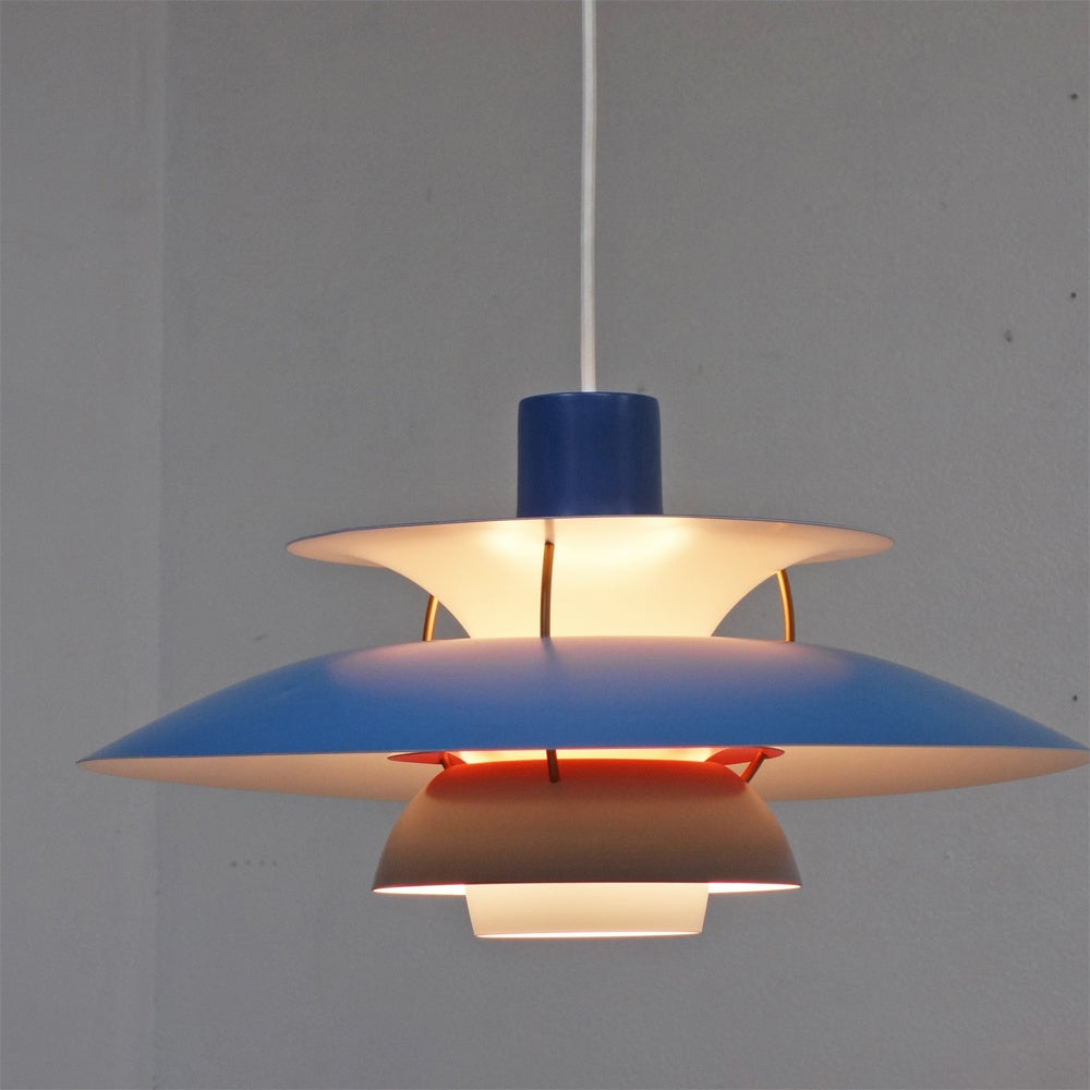 【祖師ヶ谷大蔵店】ルイスポールセン Louis Poulsen PH5 ペンダントライト ブルー・グラデーション ポール・ヘニングセン レール仕様 北欧 名作照明  買取させていただきました。