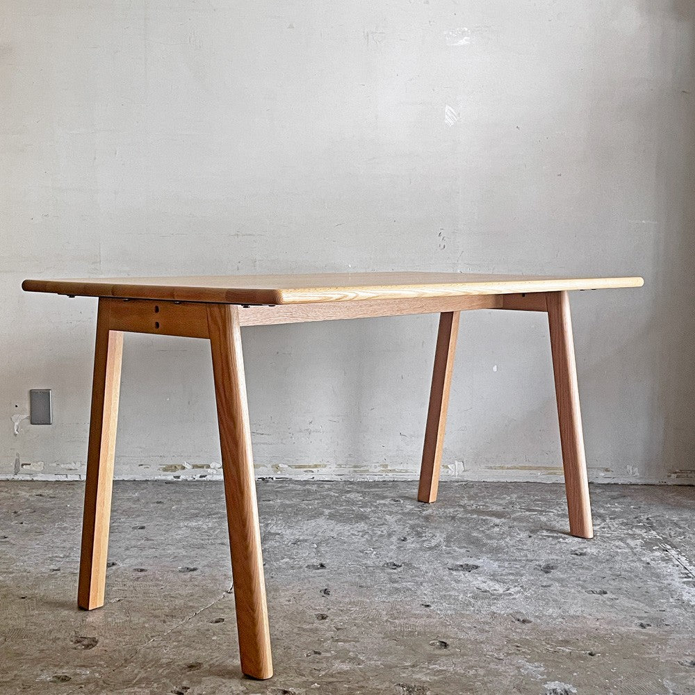 【自由が丘店】アクタス ACTUS スープ SOUP ダイニングテーブル Aレッグ オーク無垢材 クリアオイル塗装 W140cm 定価￥148,500- 買取させていただきました。